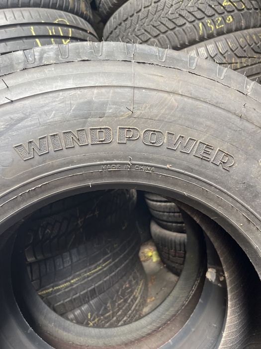 2x 245/70/17,5 NOWE Windpower WGC28 141/143J jotki