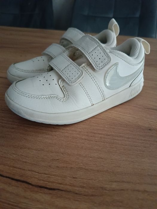 Buty chłopięce NIKE rozmiar 27,5