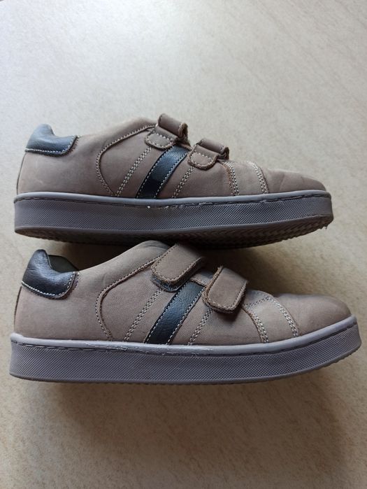 Buty chłopięce zapinane na 2 rzepy