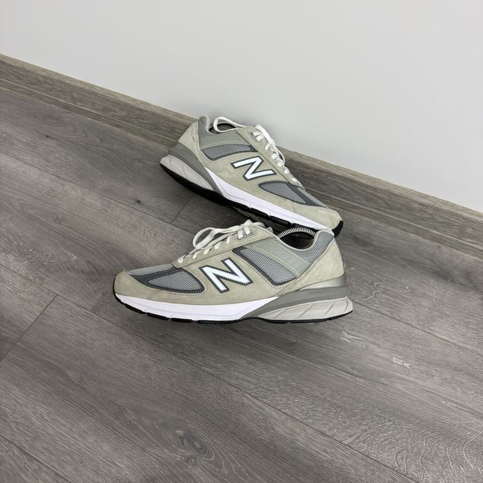 New Balance 990v5