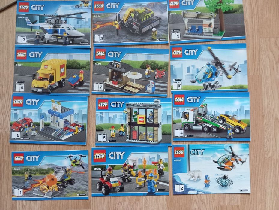 Zestaw instrukcji LEGO 66 sztuk.