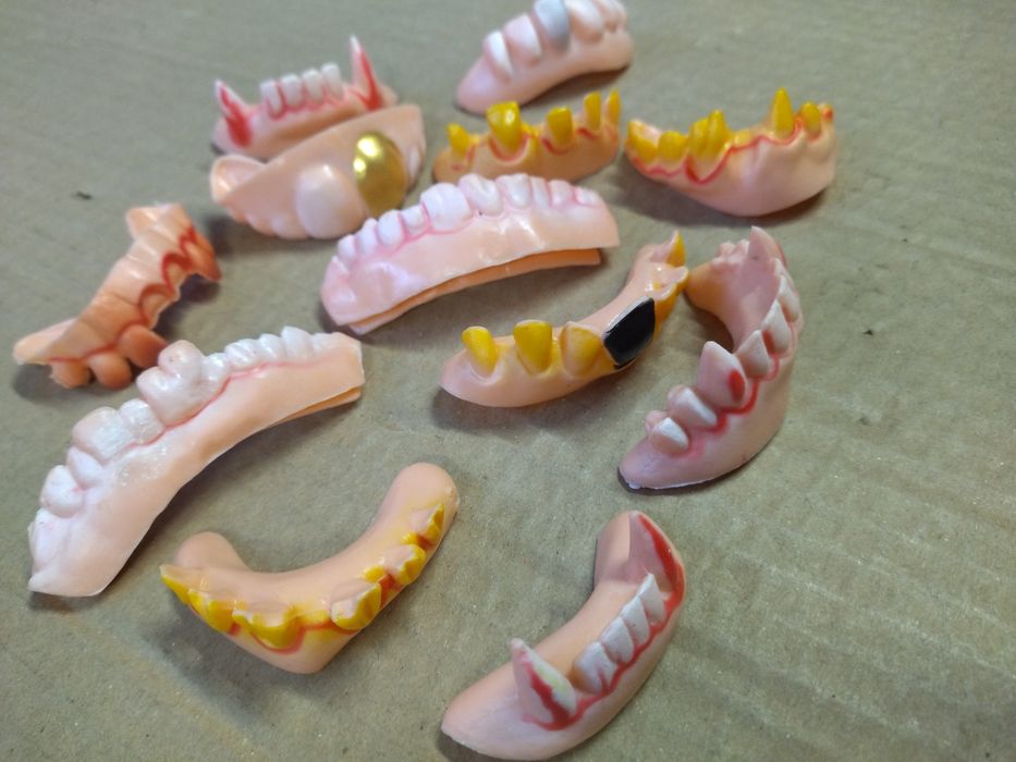 Sztuczne zęby do cosplay (A7*)