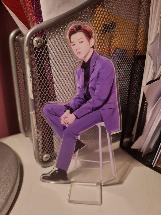 kang daniel standee