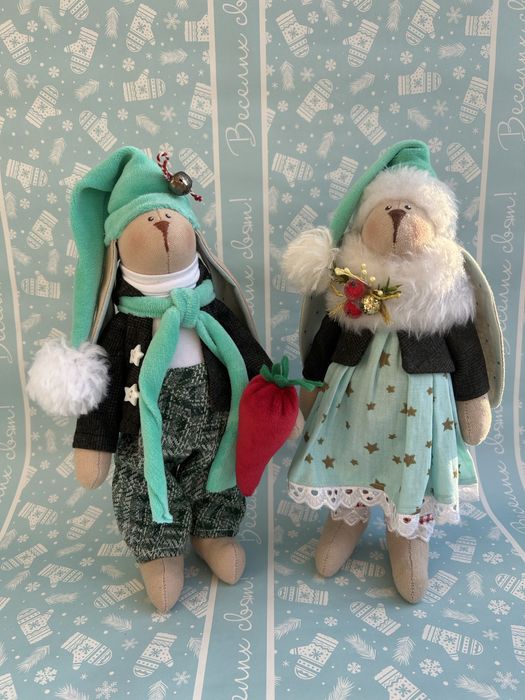 Пара інтер'єрних зайчиків