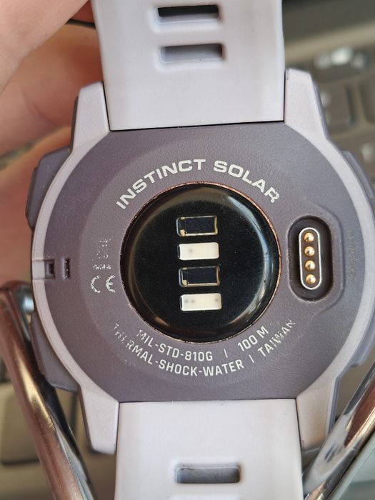 Garmin instinct solar фіолетовий