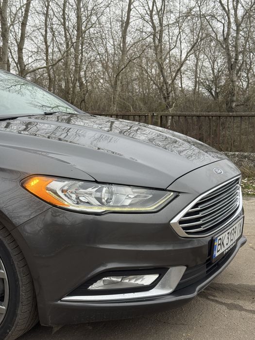 Ford Fusion 2017 рік 2.0 гібрид
