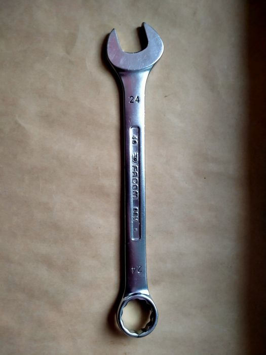 Klucz płasko oczkowy Facom 24 mm