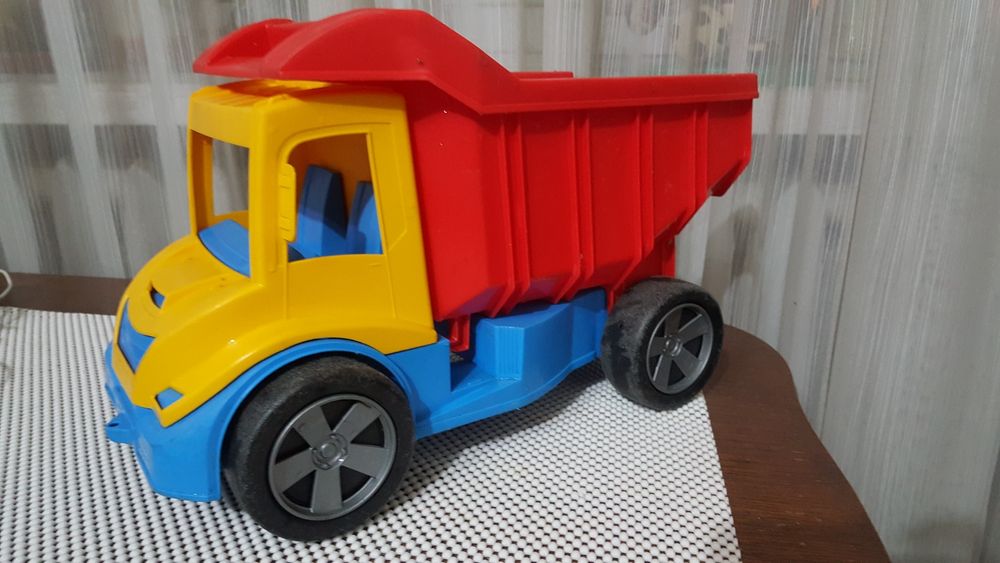 Машина. Самоскид. Грузовик.