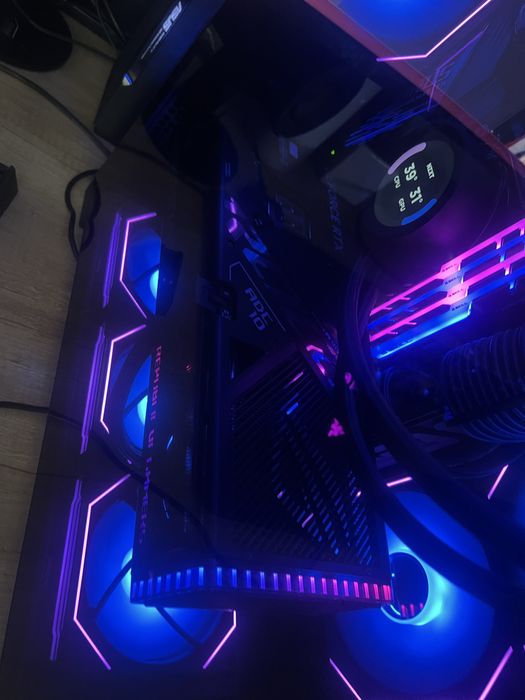 RTX 4090 Strix Oc Jak Nowa