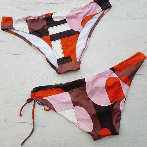 Biquini quadrados coloridos