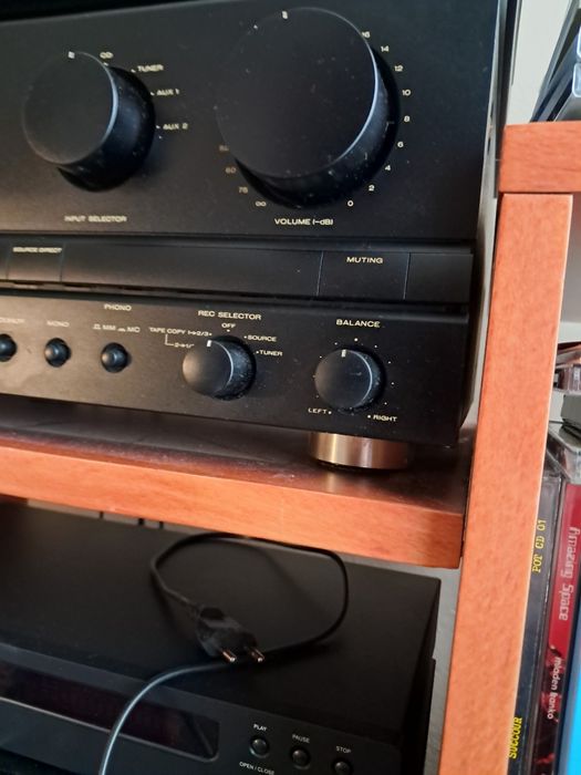 Marantz PM80 wzmacniacz stereo.