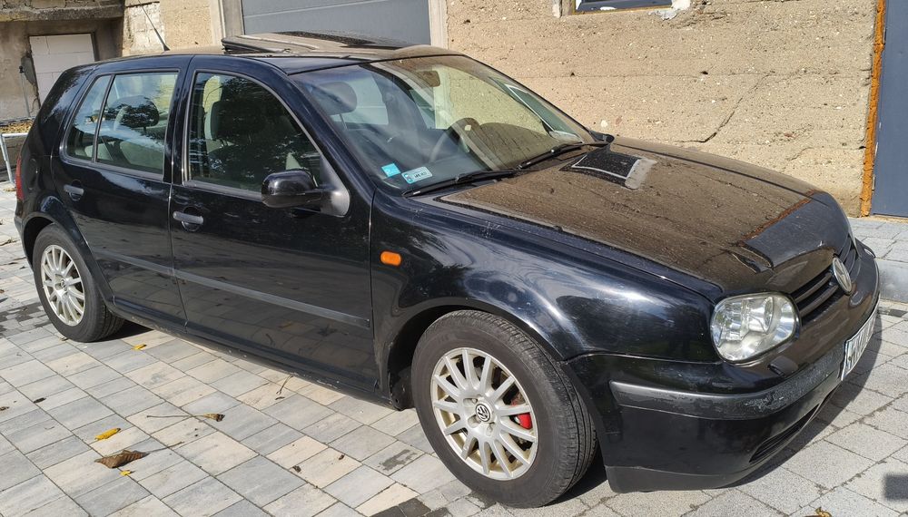 VW Golf 4, 1.6 SR, benzyna-gaz, hak, 2 komplety kół Alu.