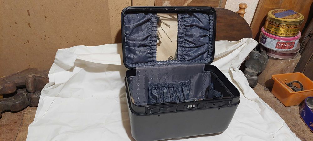 Kuferek kosmetyczny -okazja