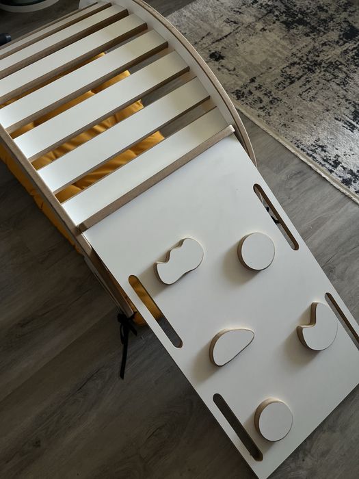 Bujak Montessori XL drewniany z ścianką wspinaczkową / zjeżdżalnią + poduszka