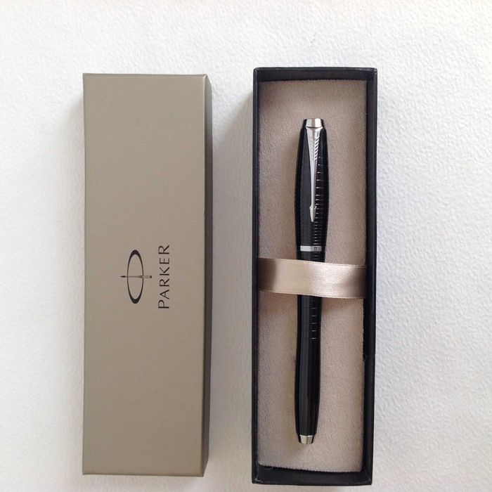 Ручка Паркер Parker Urban Premium Ebony Metal Chiselled 5TH 21 252Ч