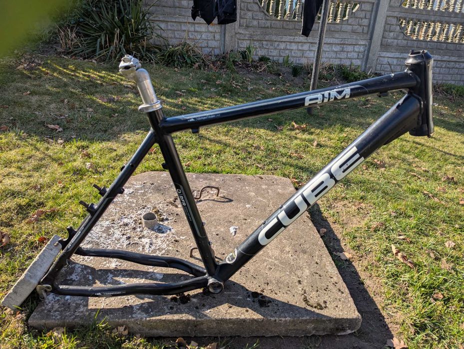 Rama Cube AIM RFR, koła 26 aluminium 6061 T6, competition line