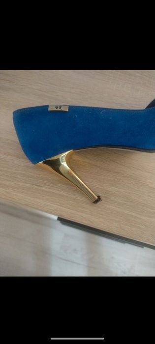 Buty używane z zamszu