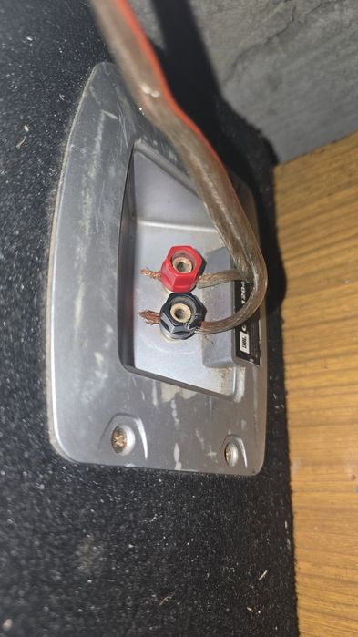 Skrzynia basowa JBL.