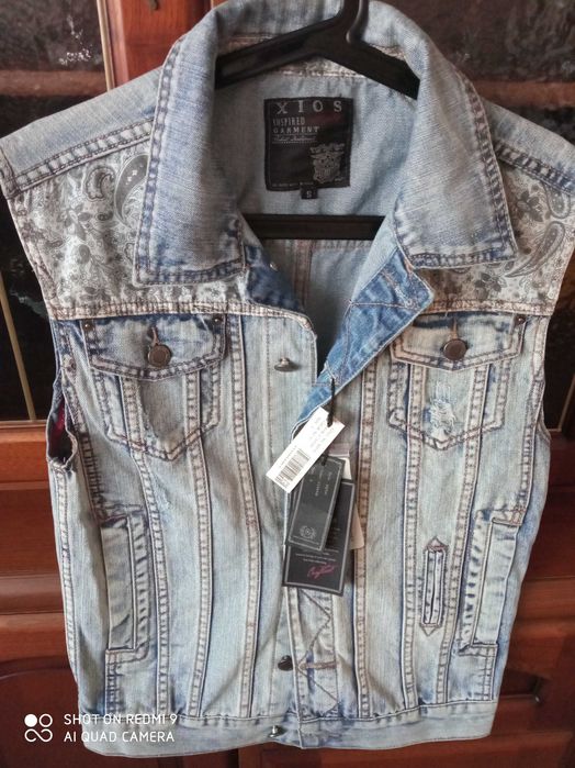 Kamizelka jeans rozmiar S.Spodniedam.Levis.