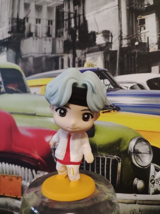 Фігурка J-hope, Suga (BTS) Mcdonalds 2025