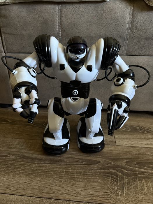 Продам интеллектуального робота