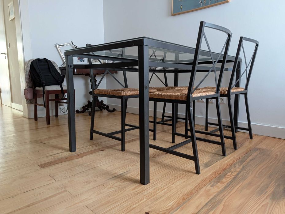 Mesa e 4 cadeiras IKEA GRANAS