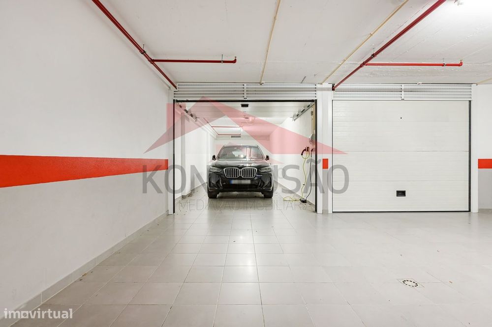 Terraços da Ponte - T3 em ótimo estado com garagem e arrecadação