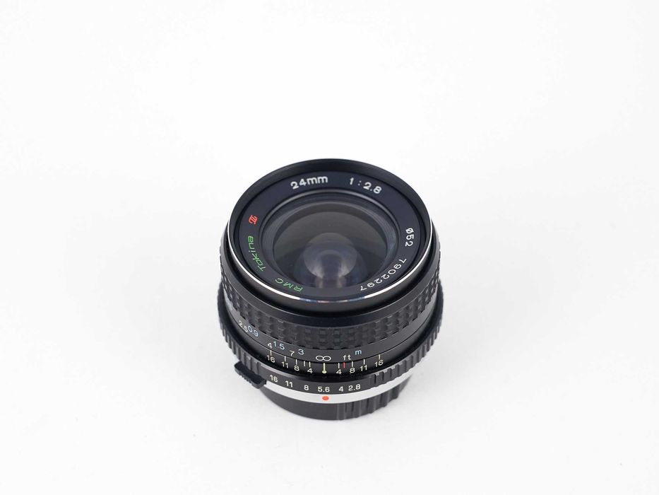 Objetiva manual Tokina 24mm f2.8 - montagem Olympus OM