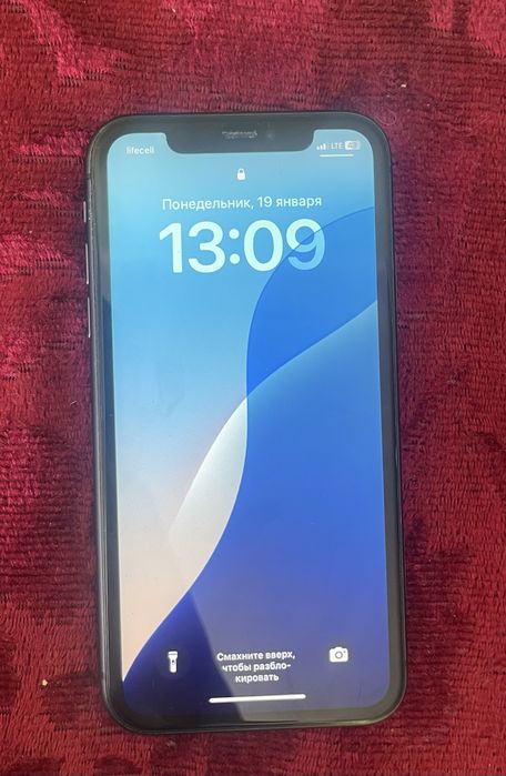 Продам iPhone 11 на 64гб