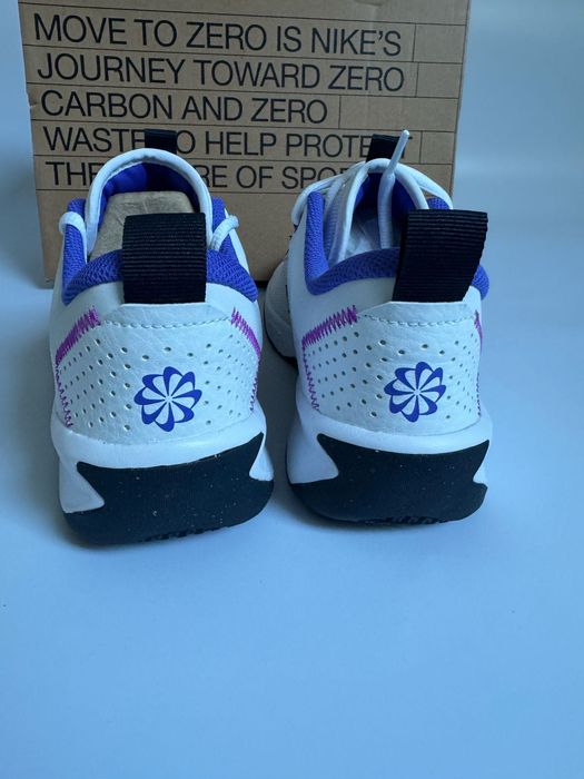 Nowe sneakersy Nike Omni Multi-Court GS białe niebieskie 39