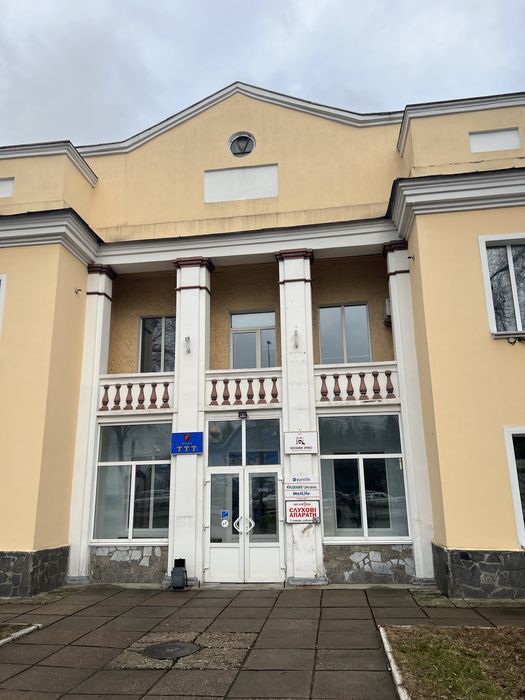 Оренда офісу 2 хв від самого центру .Проспект миру 139