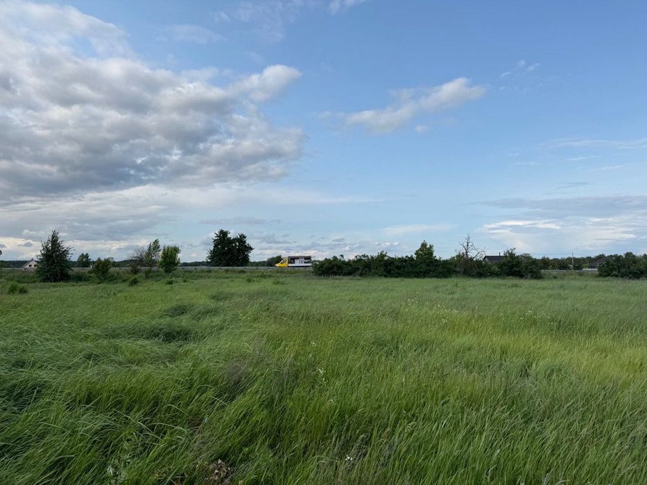 Фасадна земельна ділянка (траса Київ-Ковель)