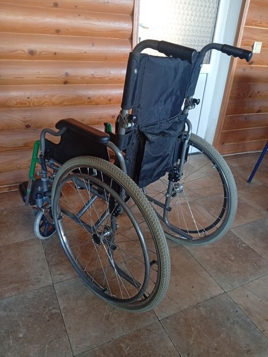 Инвалидная коляска