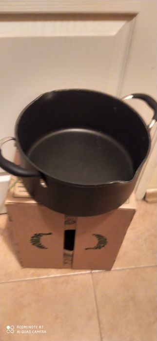 Garnek do prac gospodarczych 8 zł