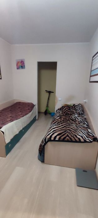 Продам  трехкімнатну квартиру  в центрі