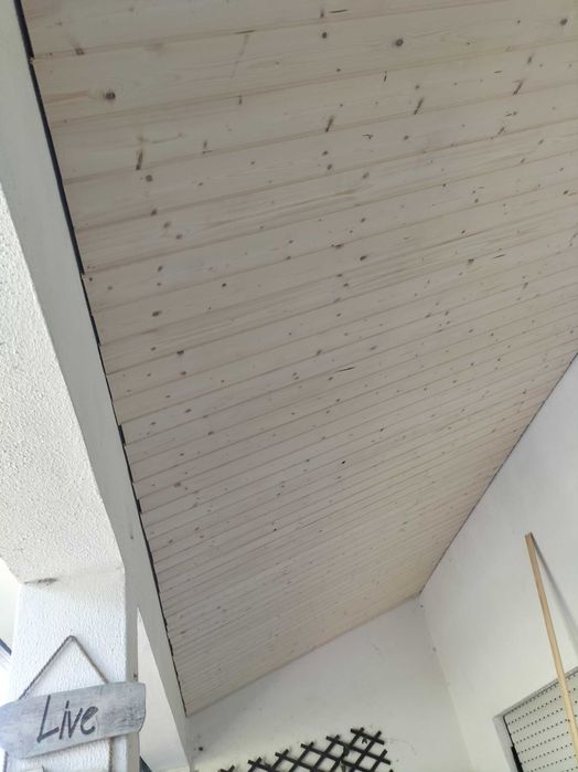 Pintura e e serviço de bricolage e limpeza