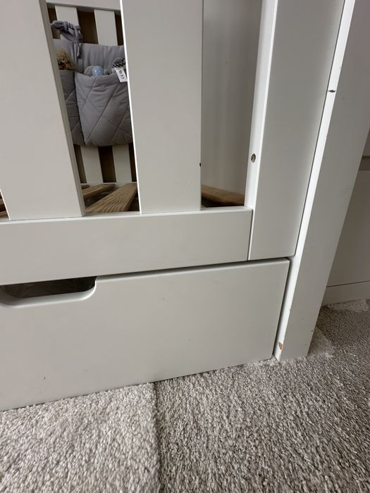 Łożeczko dziecięce Pinio 140x70 z szufladą i materacem