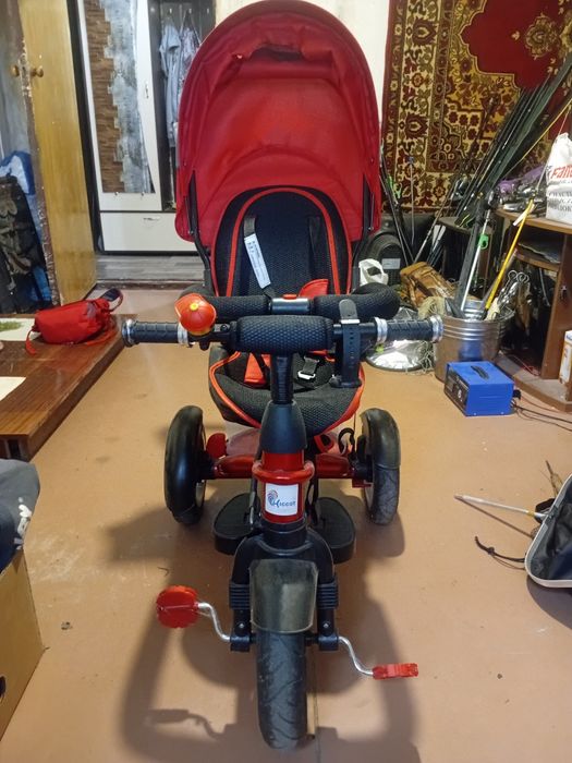 Продам детский велосипед с родительской ручкой