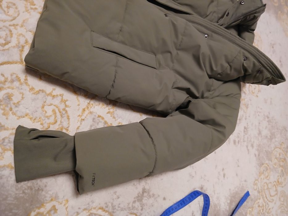 Продам женский тёплый пуховик