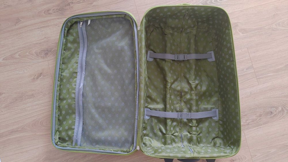 Mala de Cabine Verde 2 Rodas – Leve e Funcional