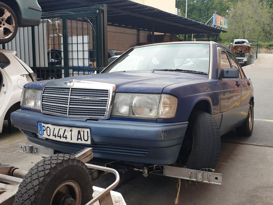 Farolim Frente Direito Mercedes-Benz 190