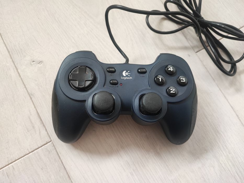 Pad Logitech dual action