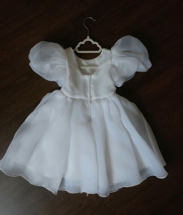 Святкова сукня для дівчинки