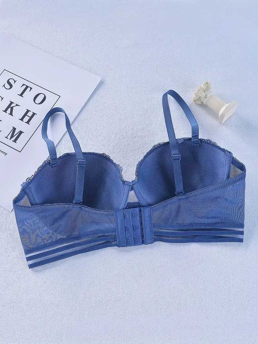 Бюстгальтер новий 90В