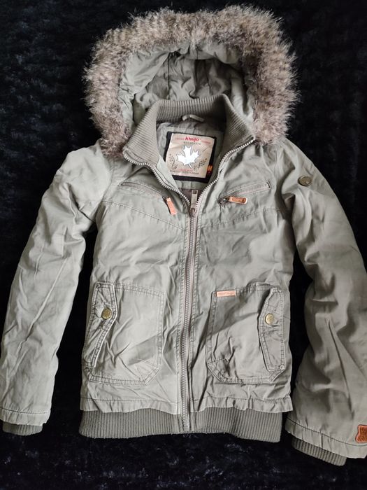 Śliczna kurtka z kapturem firmy KHUJO r.M
