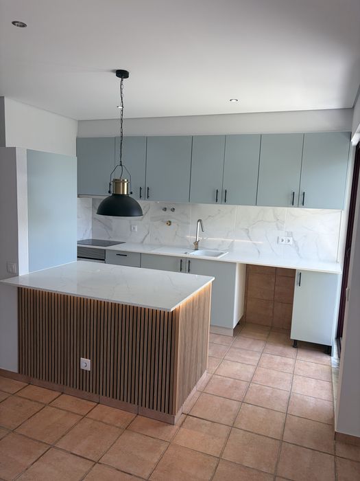 Apartamento t2 ao pe da universidade das gambelas