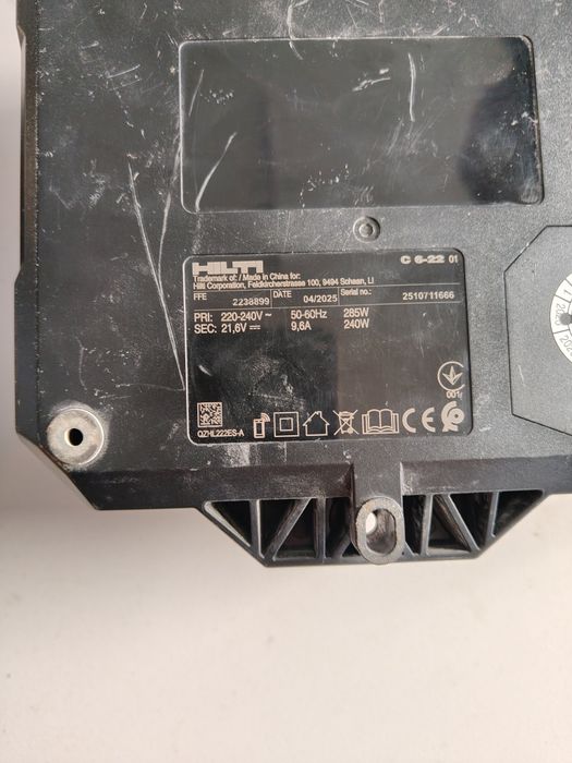 Ładowarka hilti c6-22.  Bateria hilti b22-195