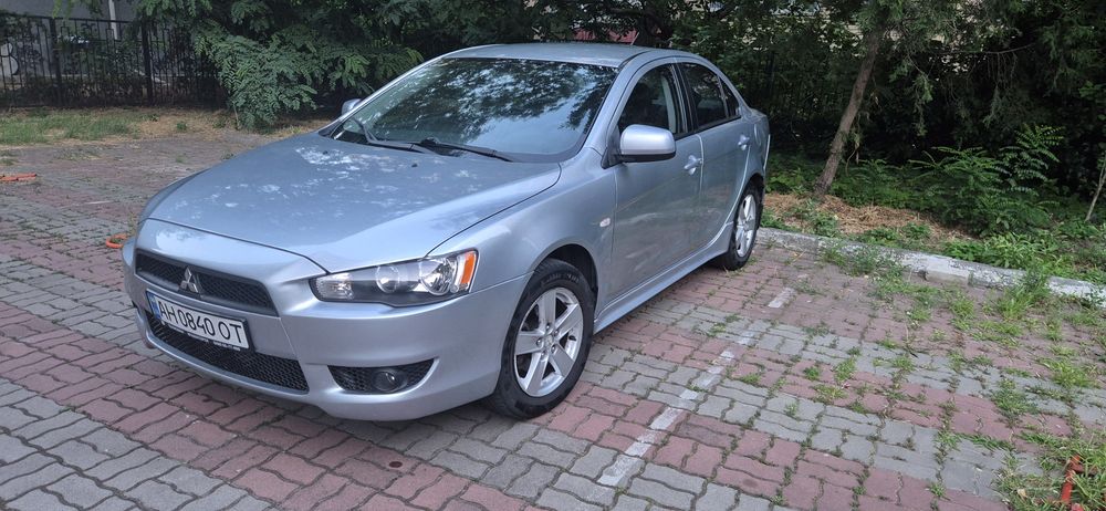 Mitsubishi Lancer 10
