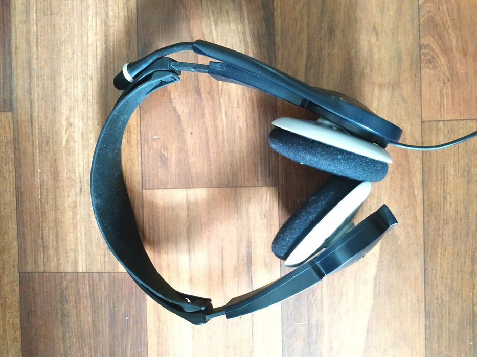 Наушники Plantronics