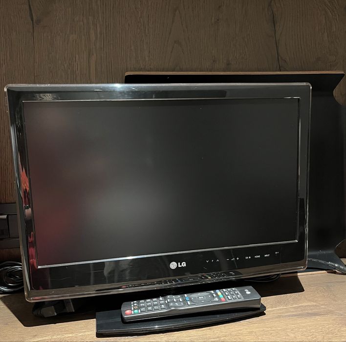 TV ecrã plano LG com comando